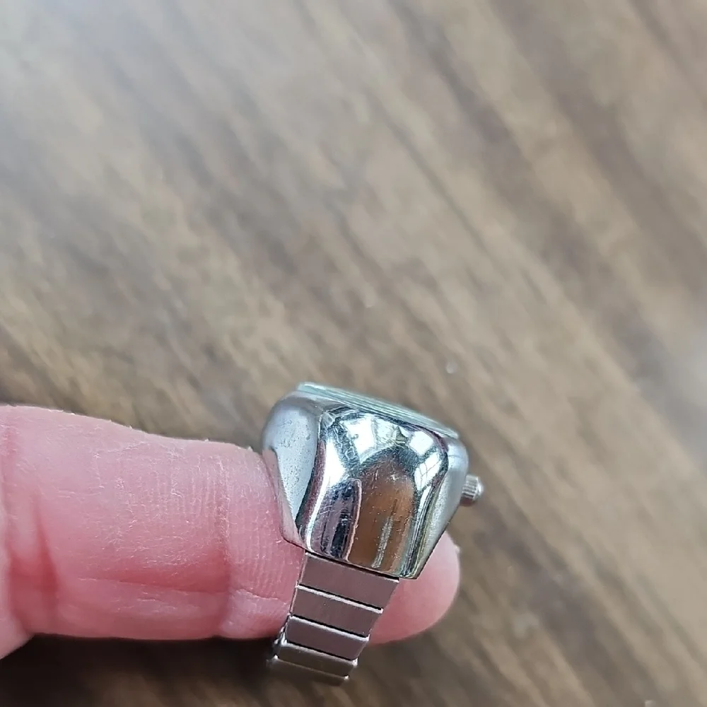 Vintage Watch Ring Collezio Stretch Silver Quartz Women Men GREAT SHAPE
